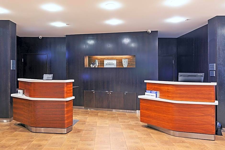 Courtyard by Marriott Tulsa Woodland Hills