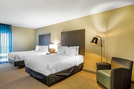 2 Queen Beds, Nonsmoking, Upgrade