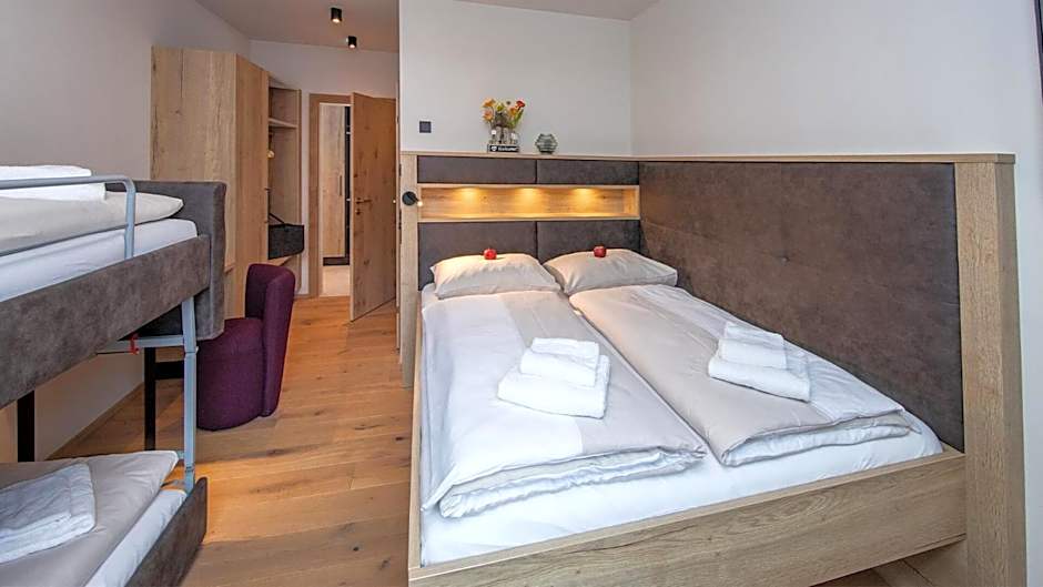 Emma Deluxe Aparthotel direkt beim Skibus ganzjährig beheizter Außenpool