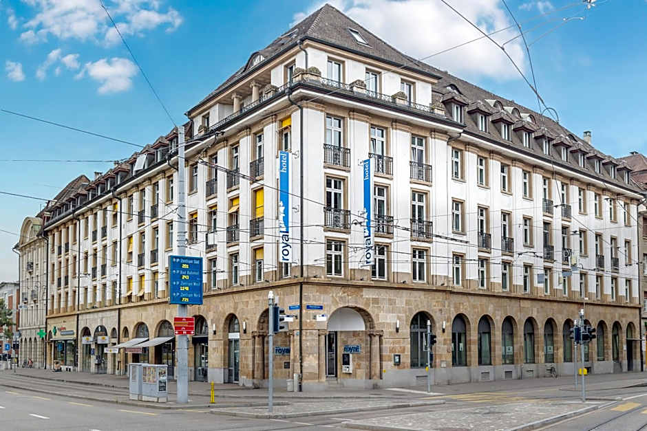 Royal Hotel - Urban Living