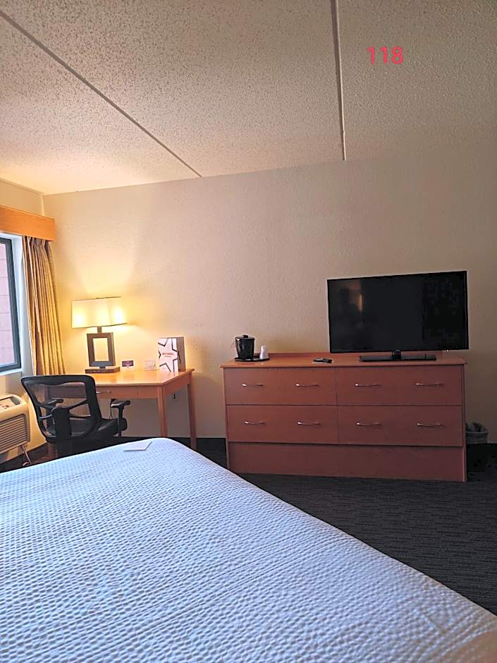 AmericInn by Wyndham Belle Fourche