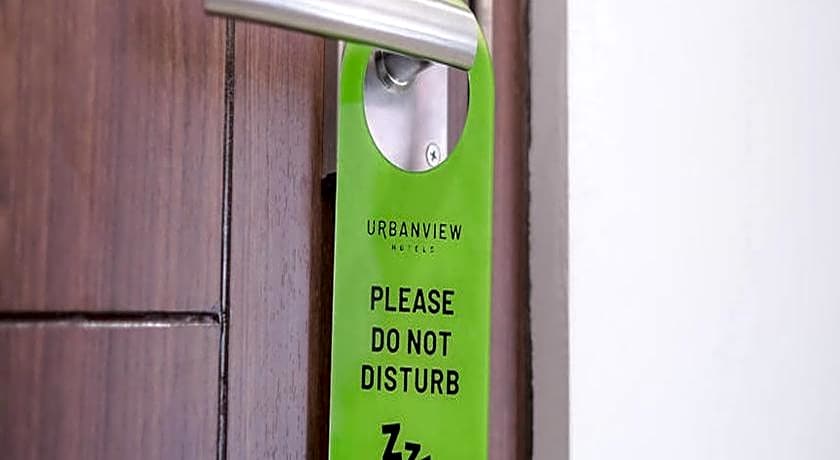 Duta Elite Kostel Syariah near RSUD Caruban Mitra RedDoorz