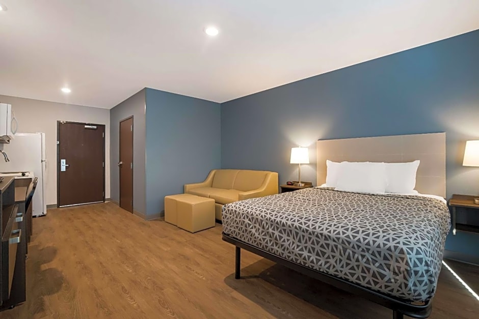 WoodSpring Suites Moreno Valley