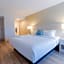 Les Suites Hotel Ottawa