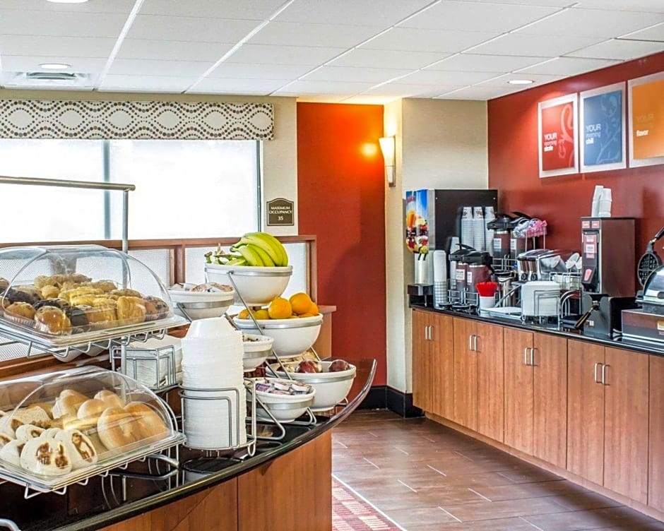 Comfort Suites Wilson - I - 95