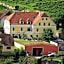 Hotel garni Weinberghof & Weingut Lagler