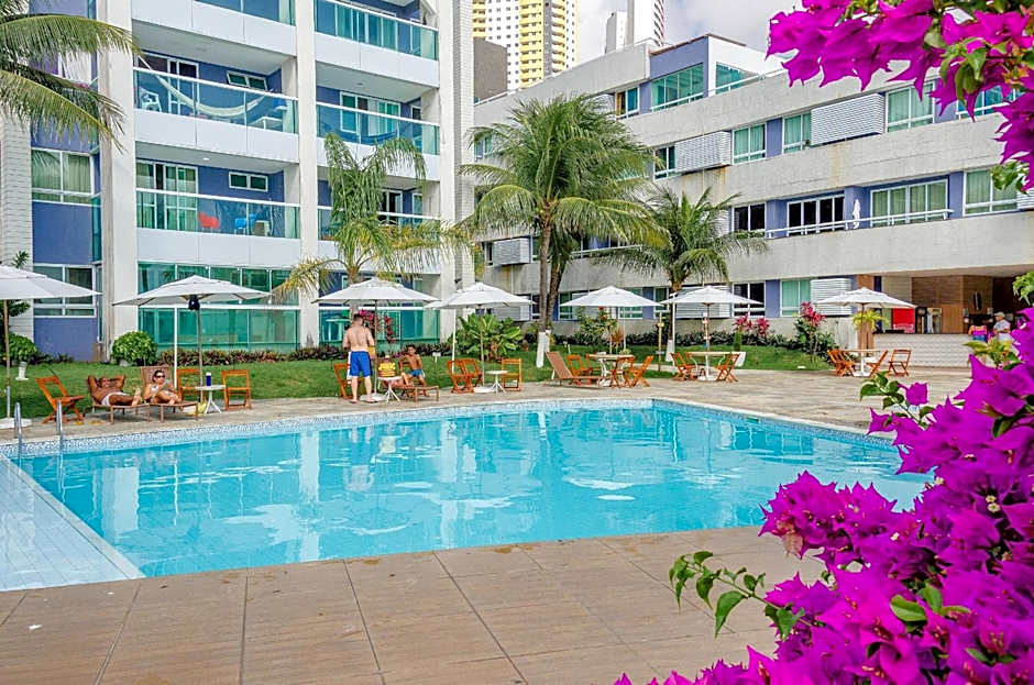 Suíte PÉ NA AREIA com PISCINA, WIFI e ESTACIONAMENTO em PONTA NEGRA