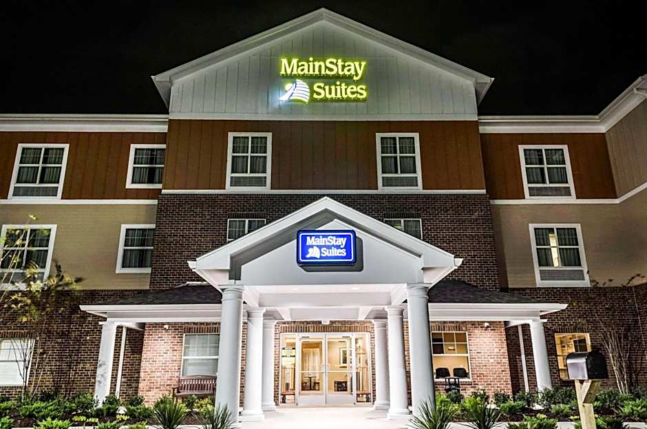 MainStay Suites Hackberry Sportsman's Lodge