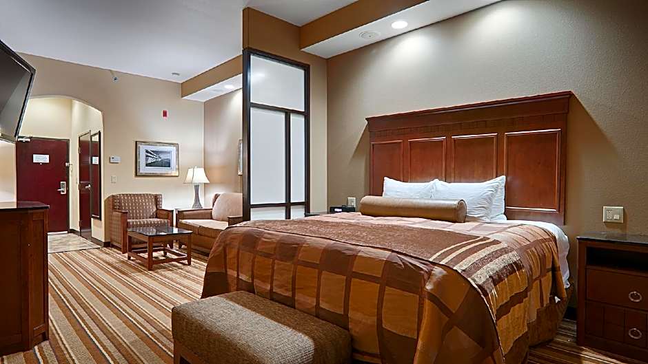 Best Western Plus KC Speedway Inn & Suites