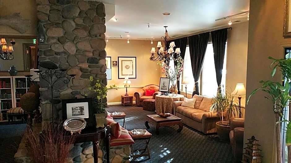 Lodge at Kingsbury Crossing