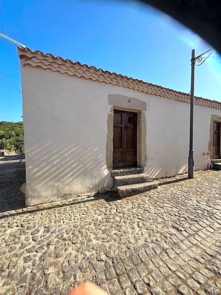 Rebeccu Arte e Ospitalità - Ostello