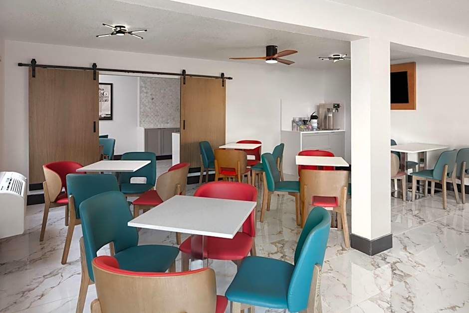 Days Inn by Wyndham Omaha NE