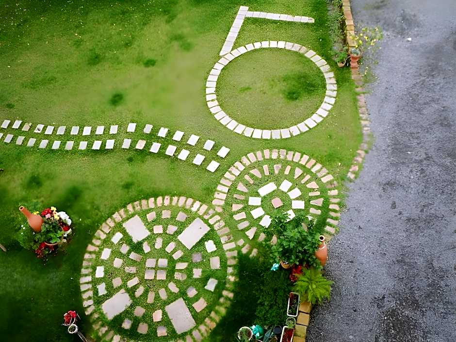 Smile Food Spa Bed and Breakfast