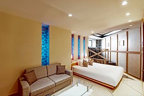 Superior Double Room with Private Pool - Smoking