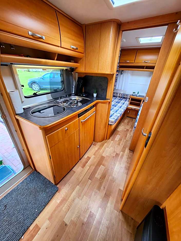 Ruime caravan op gezellige minicamping