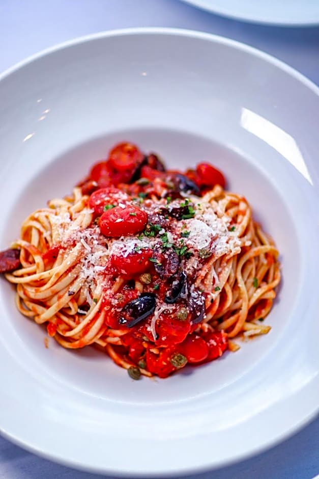 Pinnacle Hotel Harbourfront