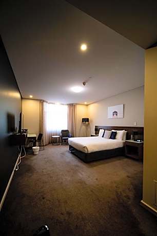 Queen Room with Spa Bath