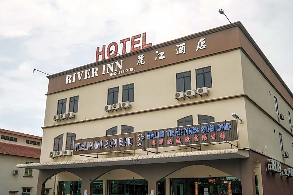 OYO 301 River Inn Hotel