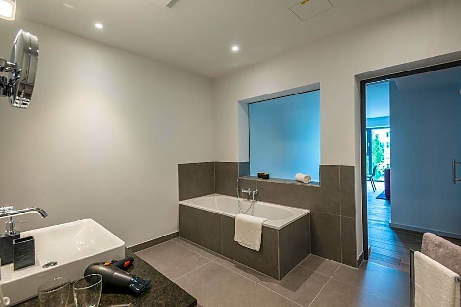 Golden Ball, Exclusive Serviced Apartments Munich