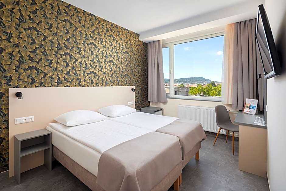 Benczur Hotel