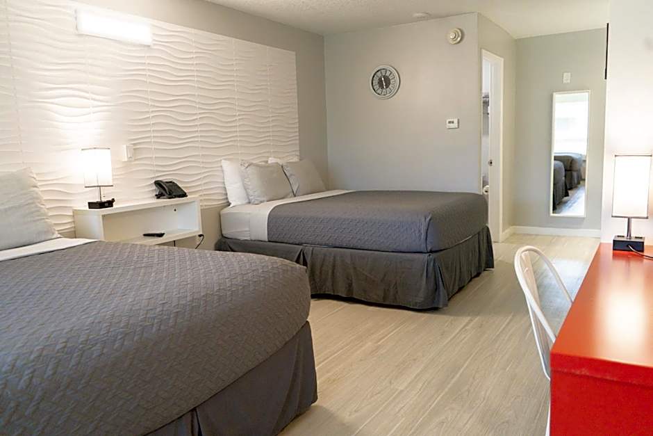Hotel Room Near Disney 4 People