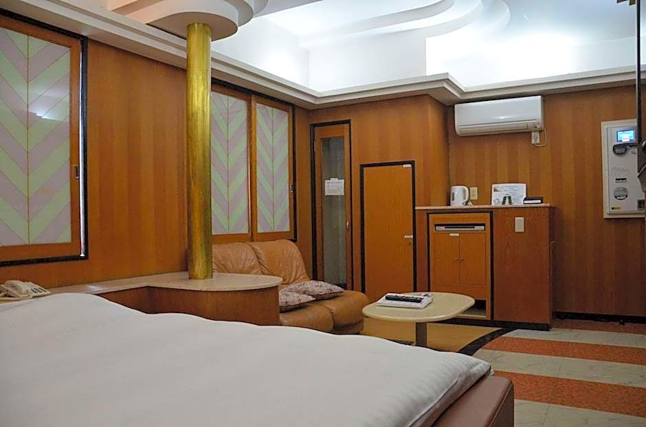 Hotel Takao Asile