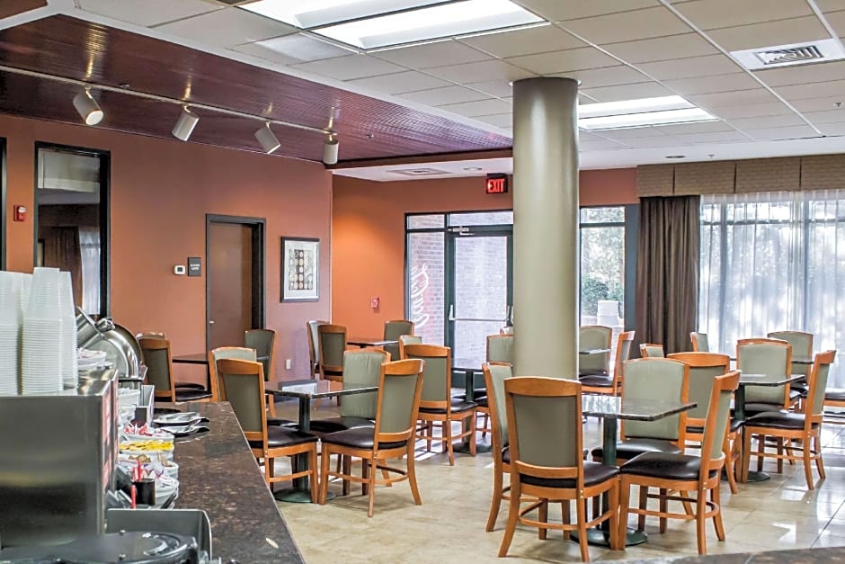Comfort Suites Raleigh Durham Airport/RTP