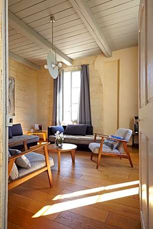 Suite Family Room