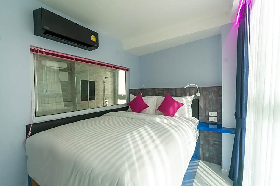 Spark Hotel - MRT Queen Sirikit