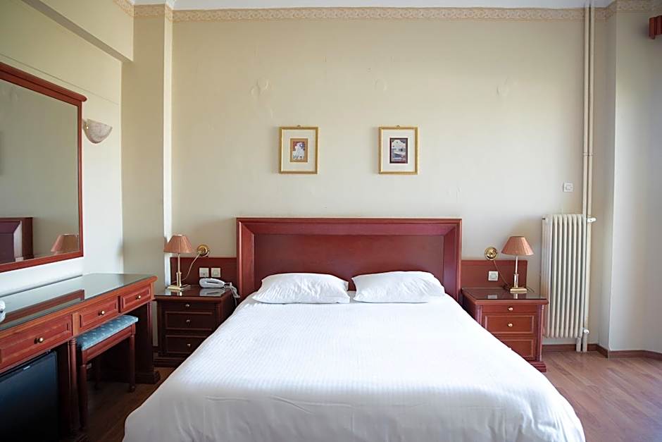 Tzaki hotel & restaurant Patras