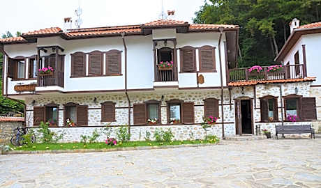 Family Hotel Dinchova kushta