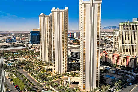 StripViewSuites at Signature