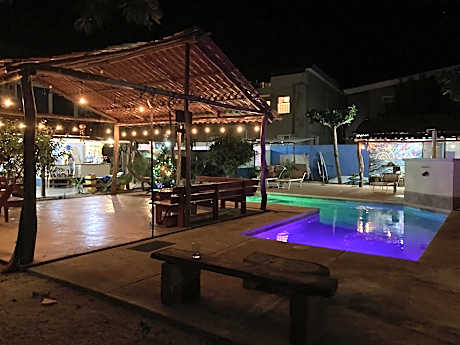 TamaHostel & Glamping
