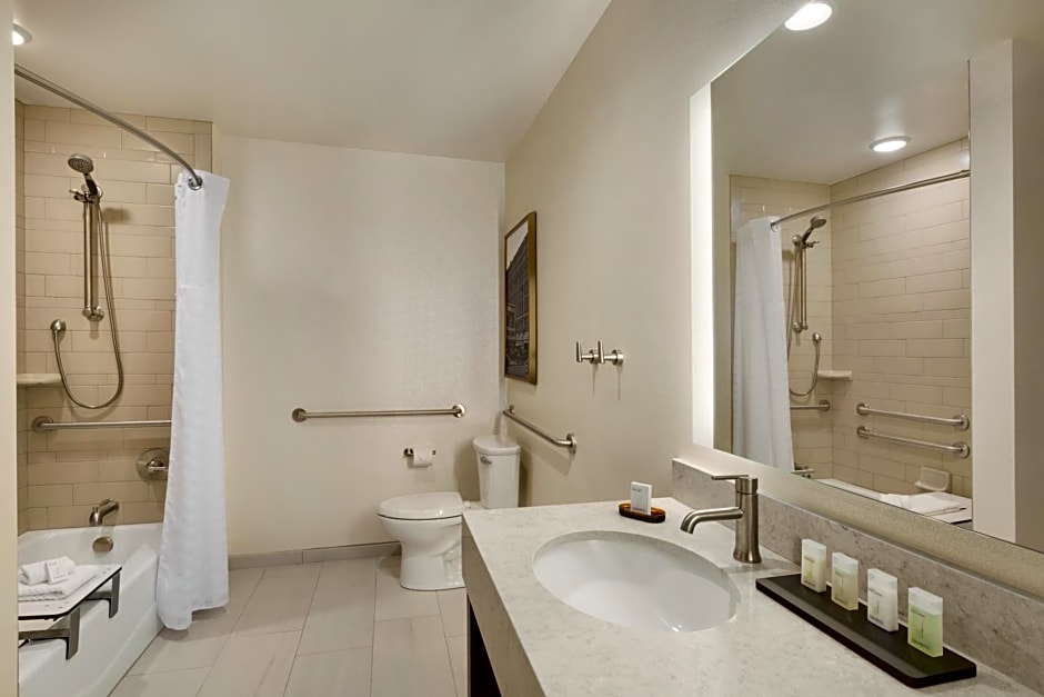 Embassy Suites By Hilton Syracuse Destiny USA