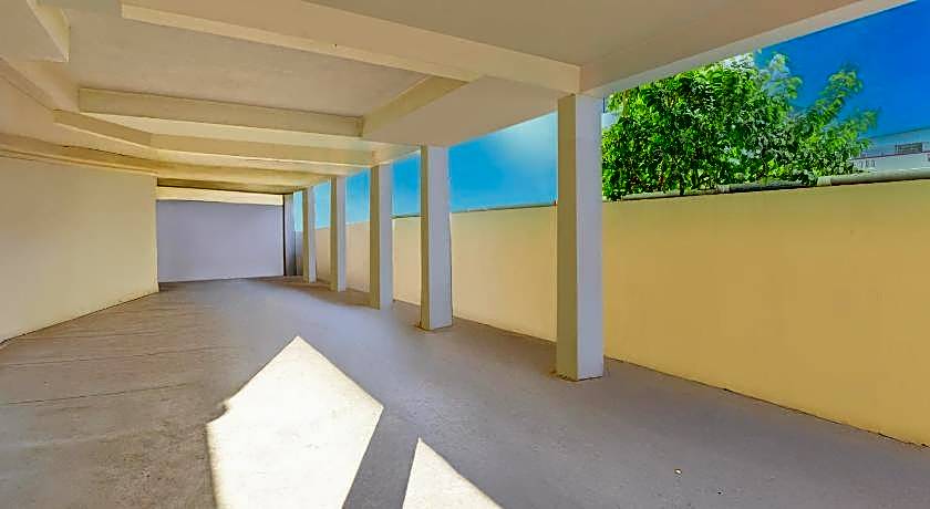 Apartment JLS Gruha By OYO Rooms – Chennai, IL