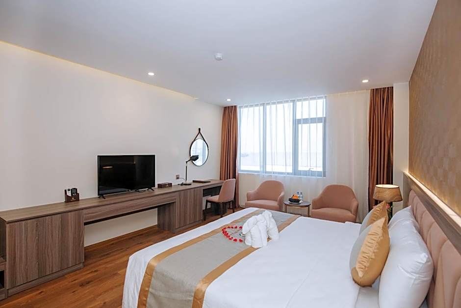 Photo 1 of 6 of Superior 1 King Bed