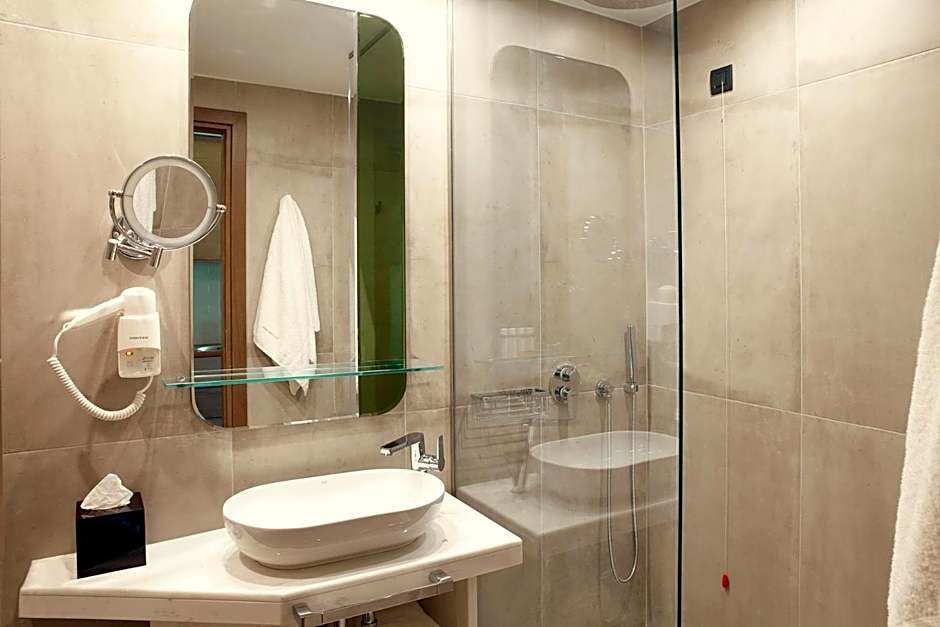 Wyndham Athens Residence