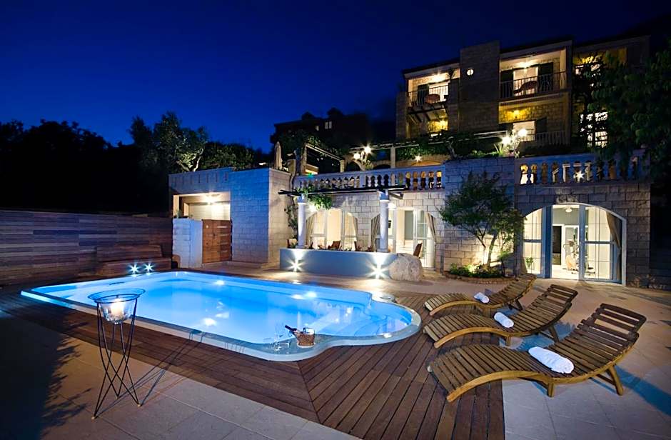 Photo 1 of 50 of Villa Bougenvilia Tomas