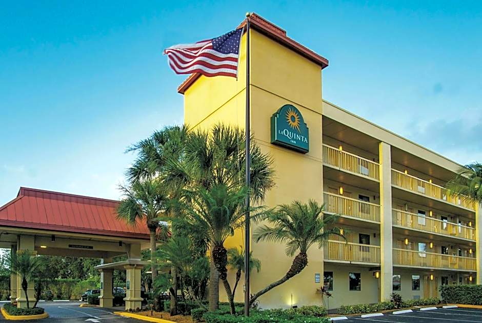 La Quinta Inn & Suites by Wyndham West Palm Beach - Florida Turn