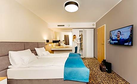 Standard King Room