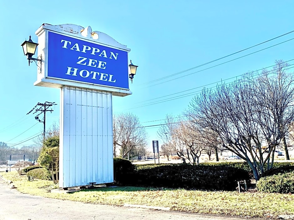 Tappan Zee Hotel