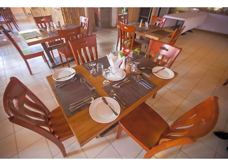 Park View Safari Hotel & Apartments