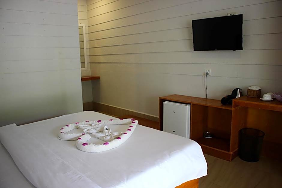 SCARLET SAILS BUNGALOW