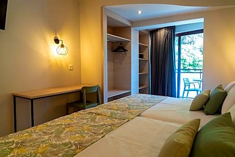 Triple Room (3 Adults)