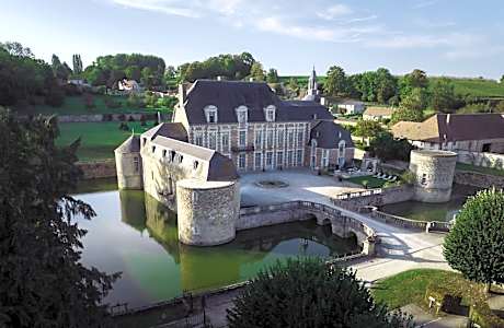 Le Chateau D'Etoges - Les Collectionneurs