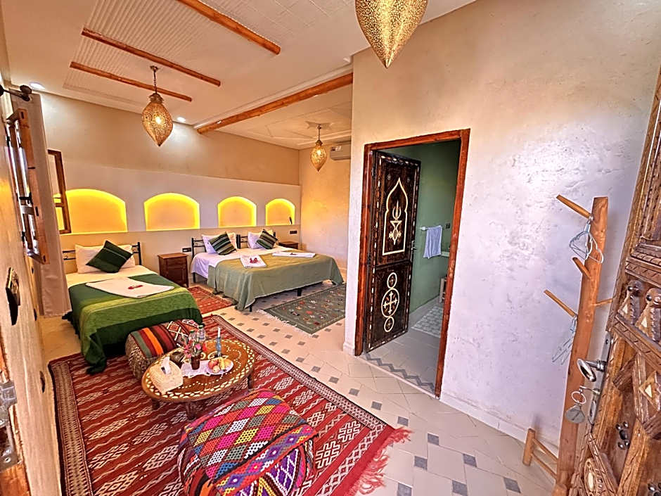 Oasis Tilogui-Luxury Hotel Restaurant and Desert Excursions In Zagora