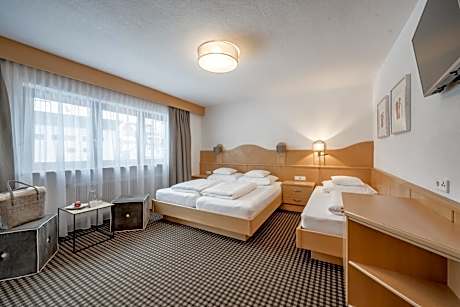 Triple Room with Balcony