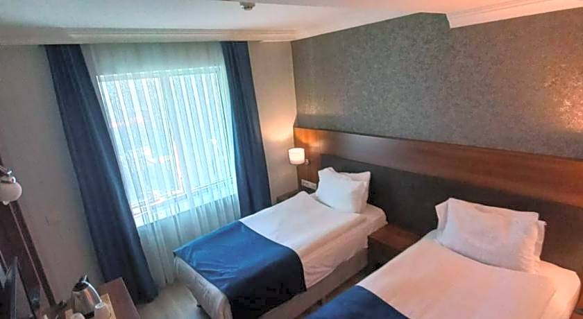 Rhiss Hotel Bostanci