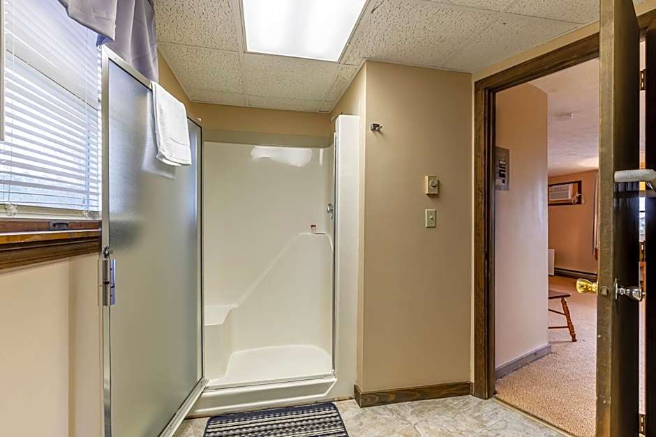 Inn Between the Beaches & Villager