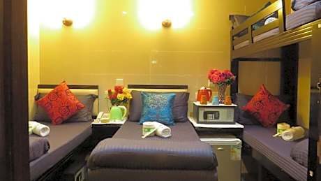 Bed in 6-Bed Mixed Dormitory Room